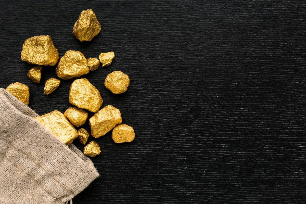 37 Gold Coins from 1715 Recovered