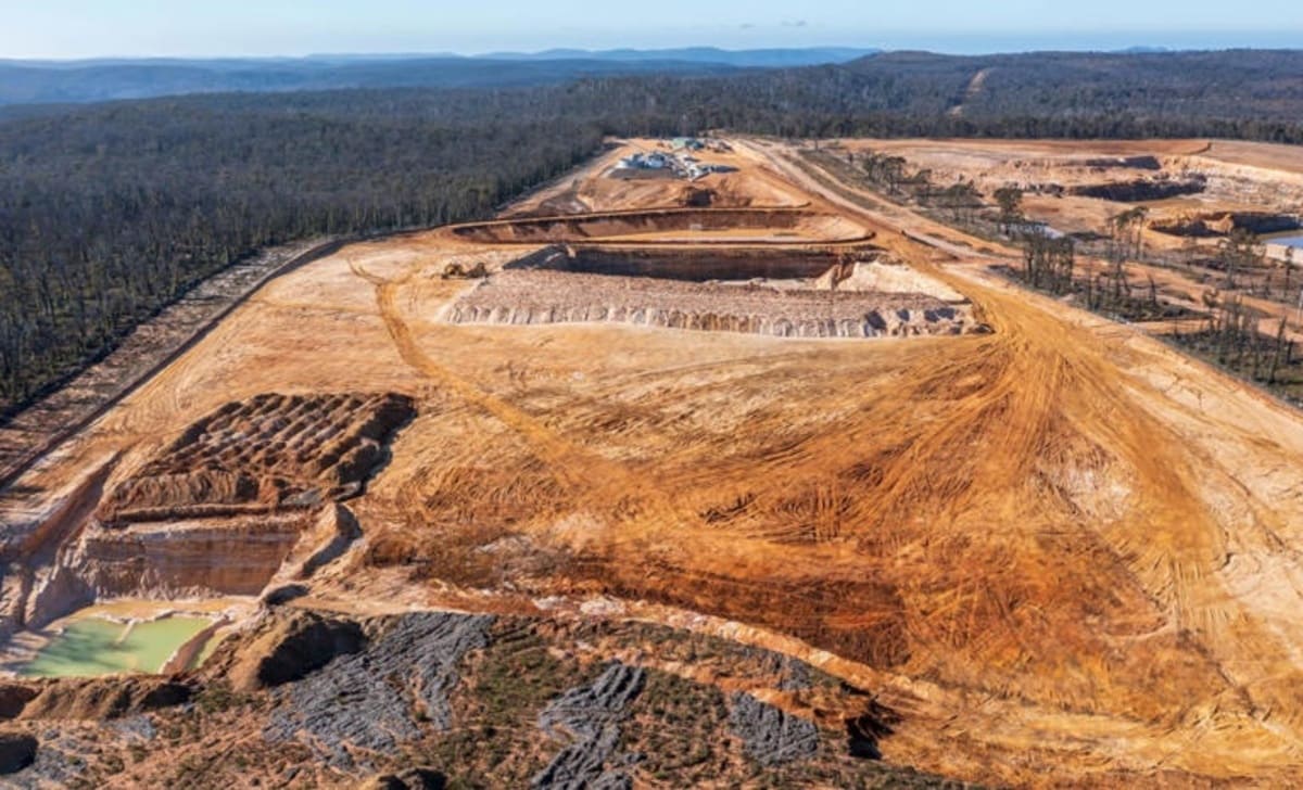 World’s largest iron deposit World’s largest iron deposit