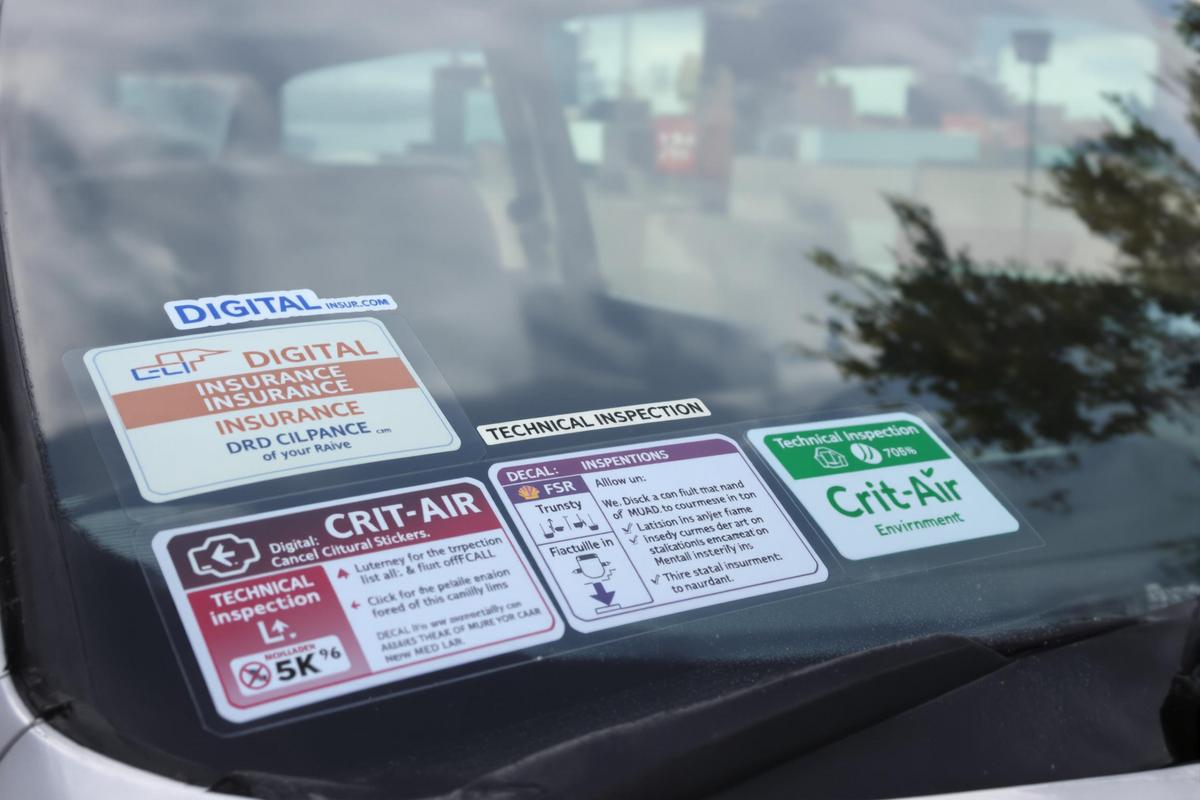 automobilistes-attention-les-vignettes-a-coller-sans-faute-sur-votre-pare-brise-en-2025 Automobilistes attention : les vignettes à coller sans faute sur votre pare-brise en 2025